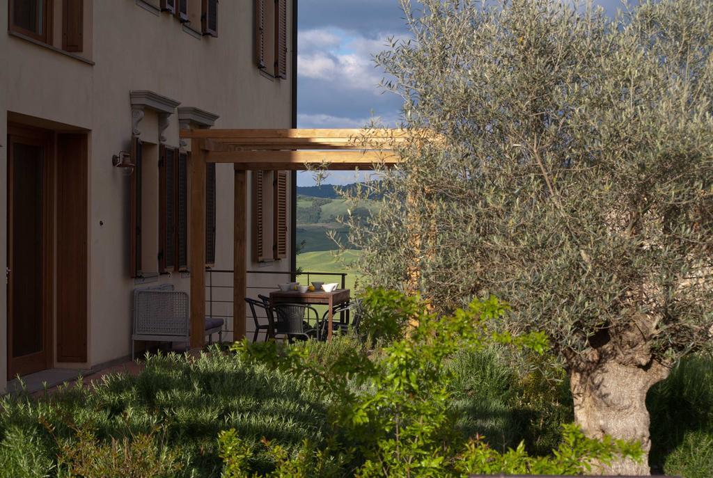 Tuscany Forever Famiglia Apartments Volterra Bagian luar foto