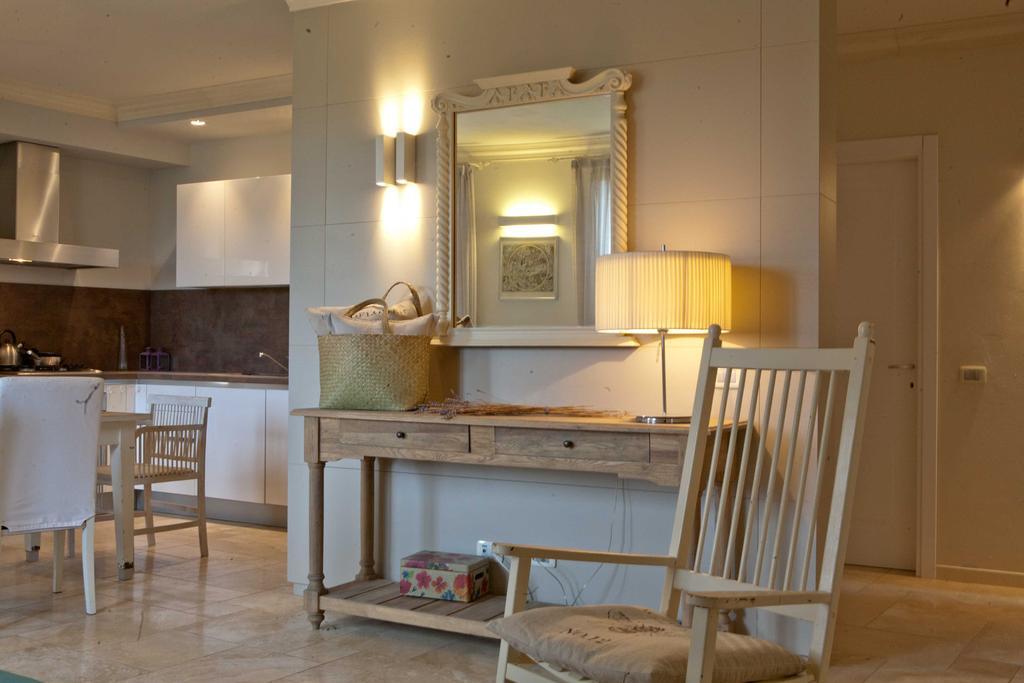 Tuscany Forever Famiglia Apartments Volterra Bagian luar foto