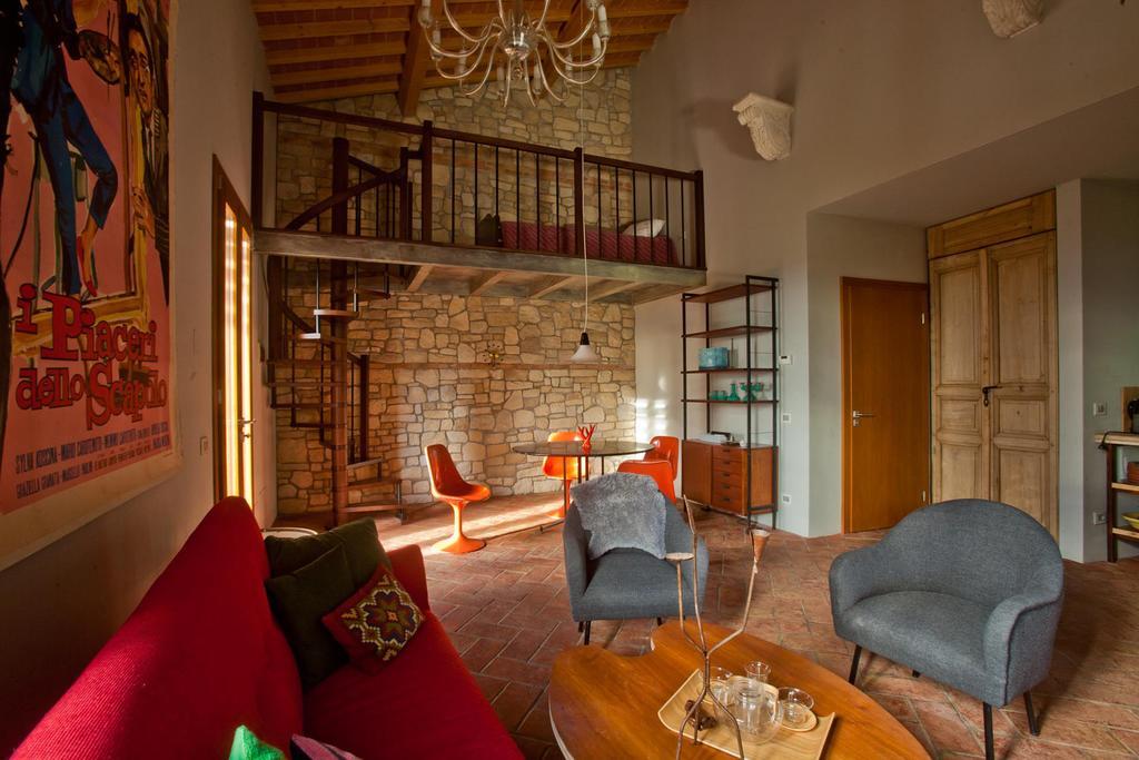 Tuscany Forever Famiglia Apartments Volterra Bagian luar foto