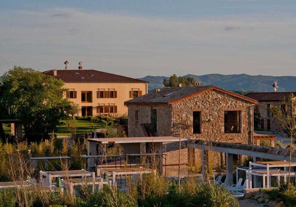 Tuscany Forever Famiglia Apartments Volterra Bagian luar foto