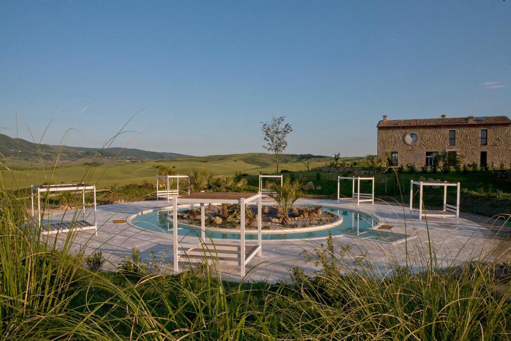 Tuscany Forever Famiglia Apartments Volterra Bagian luar foto