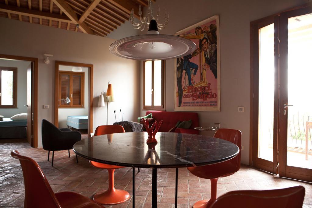 Tuscany Forever Famiglia Apartments Volterra Bagian luar foto