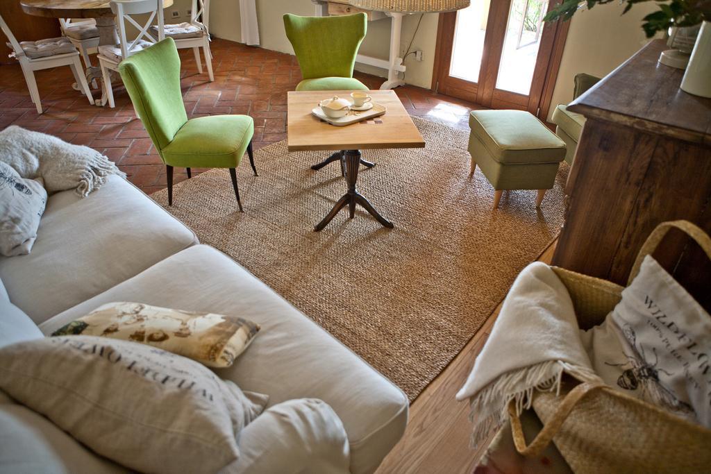 Tuscany Forever Famiglia Apartments Volterra Bagian luar foto