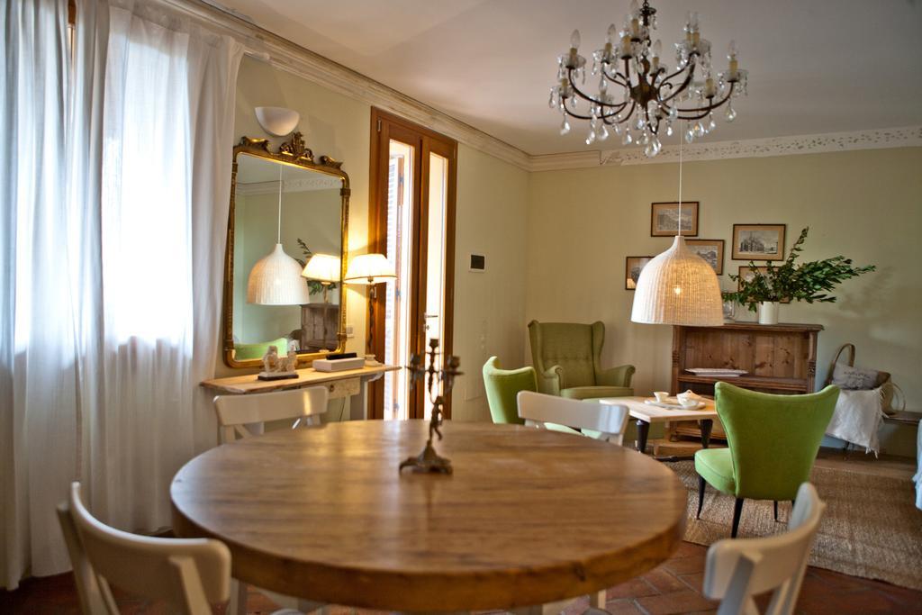 Tuscany Forever Famiglia Apartments Volterra Bagian luar foto
