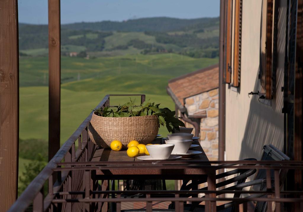 Tuscany Forever Famiglia Apartments Volterra Bagian luar foto