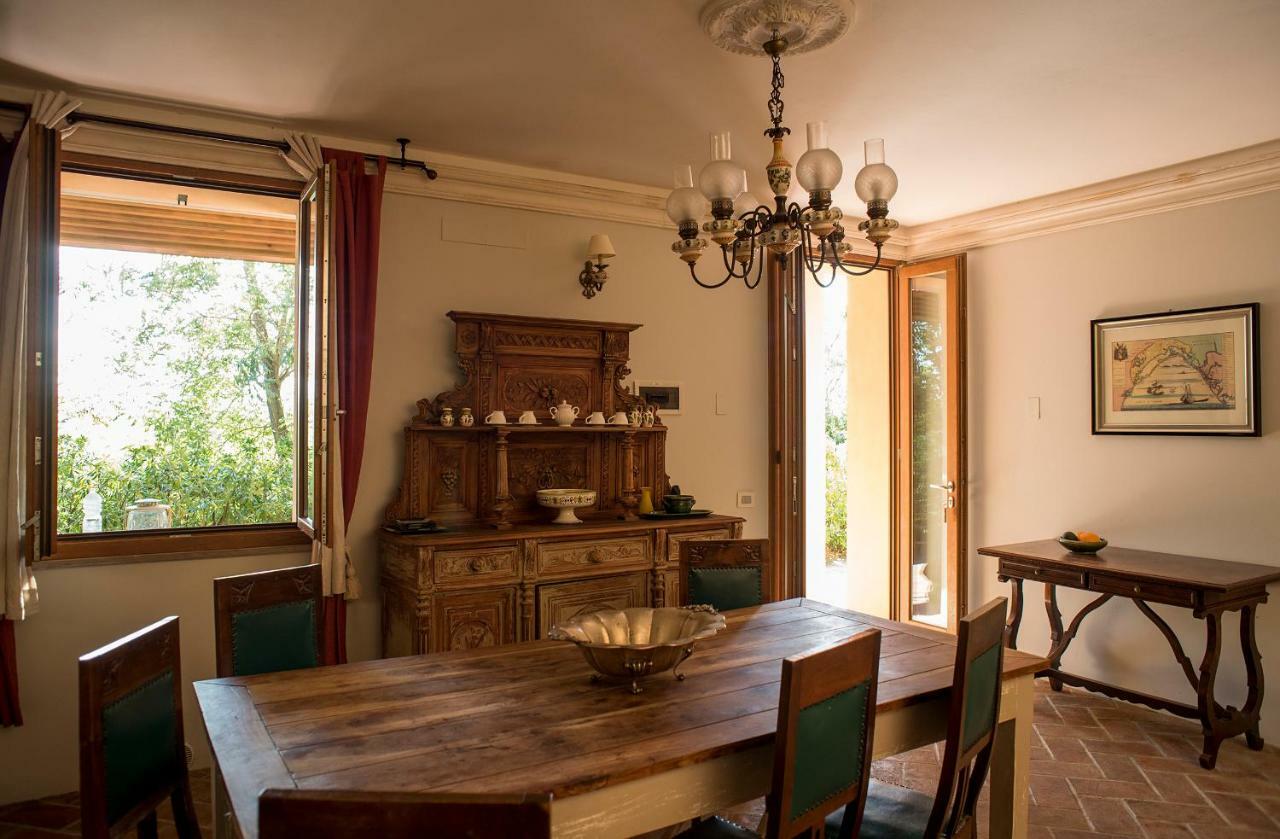 Tuscany Forever Famiglia Apartments Volterra Bagian luar foto
